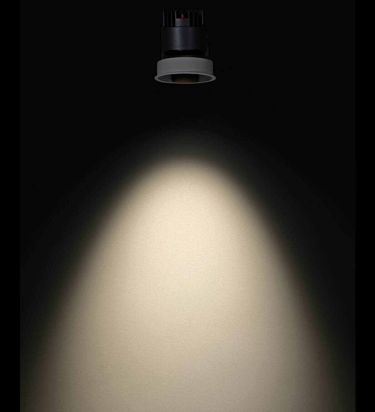 BACH 5s focused light distribution